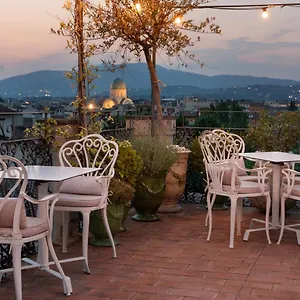 https://hotel-home-florence.it-tuscanyhotel.com